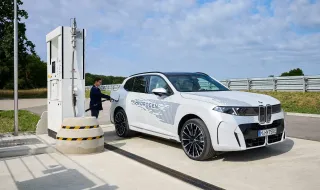 BMW показа водородното X5 без никакъв камуфлаж