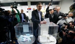 Сърбия гласува на предсрочни парламентарни избори