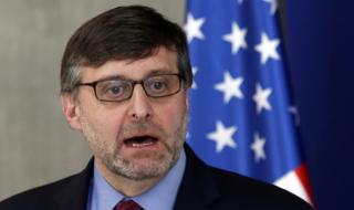 Пристигна американският отговорник за Западните Балкани