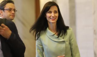 Мария Габриел:  Няма причина това правителство да бъде нестабилно или да не продължи своята работа