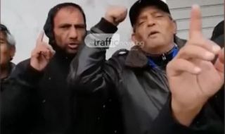 Предизборен екшън! Мъже с кирки плашат опоненти със сеч на глави в Пловдив