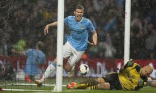 Дзеко се е ориентирал към Юве или Атлетико