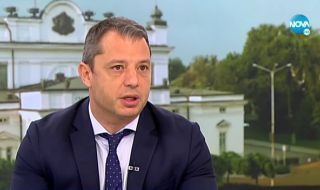 Делян Добрев: Искаме кабинетът да падне, но не знаем колко депутати ще си накупят управляващите