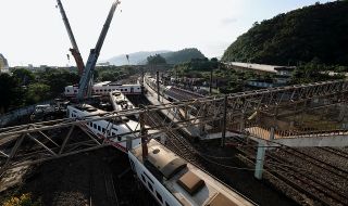 Тежък влаков инцидент в Тайван! Има много жертви
