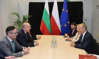 Румен Радев поиска от Доналд Туск Полша да поддържа българските Ф-16
