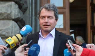 Тошко Йорданов: Присъединяването на Северна Македония към ЕС може да продължи 15 години