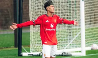 Най-големият талант в историята на Ман Юнайтед: На 15 г. с рекорден договор и частна ложа за семейството му