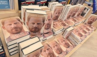 Само за седмица: Продадоха над 3 млн. екземпляра от мемоарите на принц Хари  