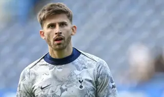 Ювентус удари на камък за Викарио