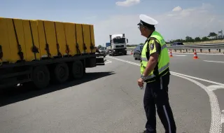 Комисии в НС обсъждат забраната за изпреварване на камиони над 12 тона