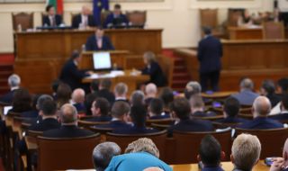 В Парламента решават да викат ли Гълъб Донев заради Шенген