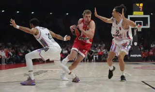 Олимпиакос триумфира над Париж в Евролигата, Везенков с 13 точки за успеха