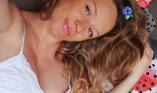 Лора Караджова показа новородения си син (СНИМКА)