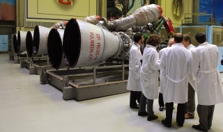 Русия ще достави ракетни двигатели на САЩ през 2017 г.