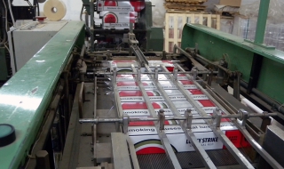 11 души са задържани за производството на цигари