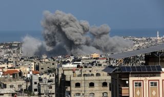 Хамас открива огън от входа на болница "Ал Кудс" 