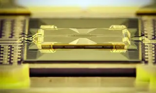 Отвори първият завод за масово производство на квантови компютри