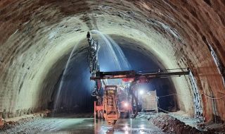Петя Аврамова: Очаква се до април да пробият тунел „Железница“ на АМ „Струма“