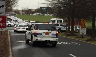 Полицай застреля въоръжен младеж в мол в САЩ (Видео)