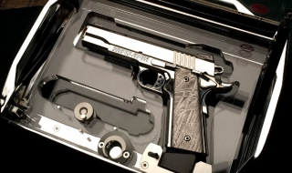 Вижте какво ще правят от метеорит