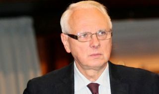 Велизар Енчев: МВнР да изтегли българския посланик в Скопие