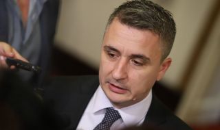 Николов: Американска фирма ще доставя втечнения природен газ за България