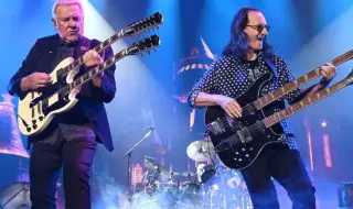 Прог-легендата Rush се завърна с емоционален концерт след 11 години ВИДЕО