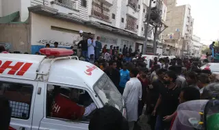 Експлозия на газ в жилищна сграда в Карачи отне живота на 13 души