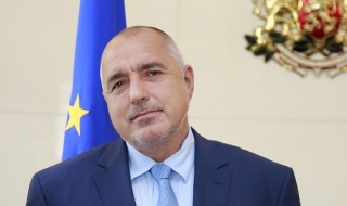 Почетните консули възмутени от отнетите им привилегии