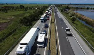 Протест блокира магистрала „Тракия”