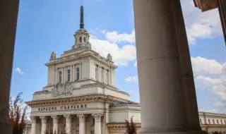 Казусът с F-16 влиза в комисията за контрол над службите в парламента
