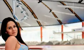 Олимпийската звезда Александра Янкулеску разгорещи социалните мрежи с дръзки тренировки по прашки и сутиен