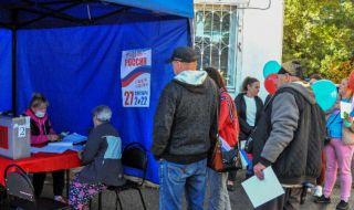 Продължава гласуването на референдуми в окупираните украински региони