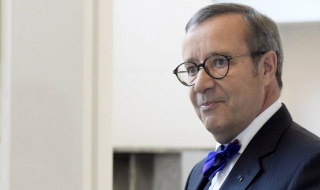 Президентът на Естония кацна аварийно в Берлин