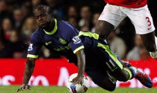 Виктор Моузес ще е под наем в Ливърпул