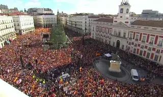 Хиляди протестираха в Мадрид срещу амнистия за участниците в опита за отделяне на Каталуния