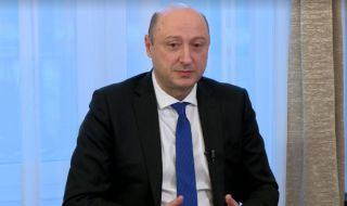 Финансовият министър за Бюджет 2022: Искаме да се погрижим доходите на българите да не спадат