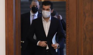 Кирил Петков ще инспектира интерконектора с Гърция