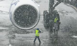 Затруднения на летище София, редица полети са забавени