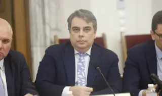News.bg: Скритите послания във вратовръзките на Асен Василев