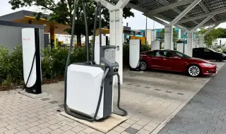 Докато BYD строи свръхмощни зарядни станции, Tesla започна поставянето на прахосмукачки на своите Supercharger в Германия
