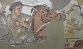 13 юни 323 г. пр. Хр. Завоевателят на античния свят Александър Македонски умира мистериозно във Вавилон