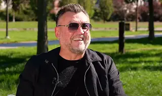 Любо Киров празнува 25 г. на сцена: Моите песни ме спасяват (ВИДЕО)