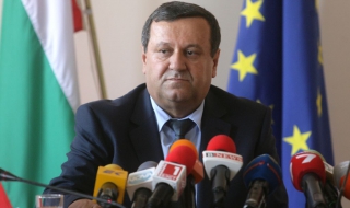 Хасан Адемов: Увеличаването на минималната заплата - с малки стъпки