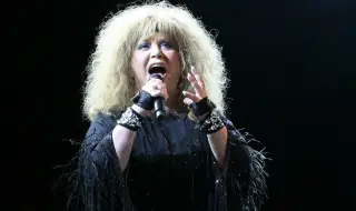 Обявената за "чуждестранен агент" в Русия Алла Пугачова идва да живее с мъжа си в България