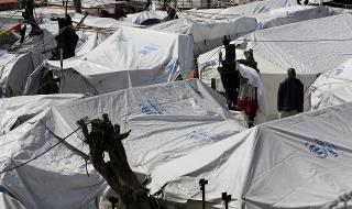 Извънредно положение на гръцки остров заради бежанците