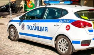 Оставиха в ареста обвиняемите за грабежа в Костинброд