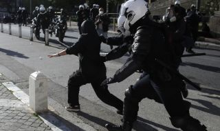 Гърция одобри полицейски патрули в университетите