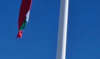 БСП: Знамето на Рожен, гордостта на Румен Радев, се разкъса, няма кой да поддържа съоръжението