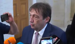 Шишков: Договорите за мантинели са сключвани 2022 г. във връзка с търгове и конкурси, провеждани от кабинети преди нас